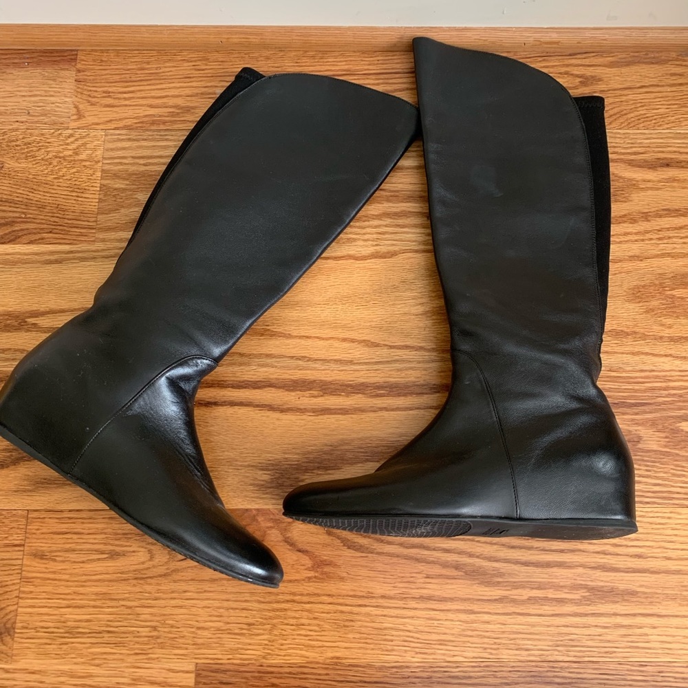 Stuart Weizman Black side Zip boots